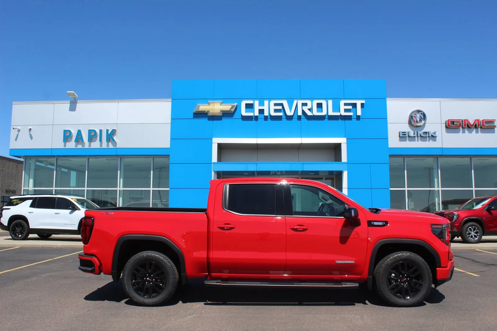 2026 GMC Sierra 4WD Crew Cab Short Box Elevation's photo