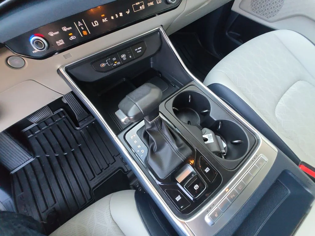 Used 2026 White Kia EX image 24