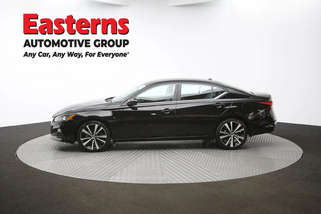Used 2022 Black Nissan 2.5 SR image 56
