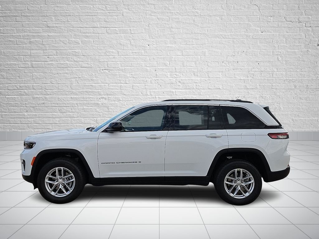 New 2026 Bright White Clearcoat Jeep Laredo X image 2