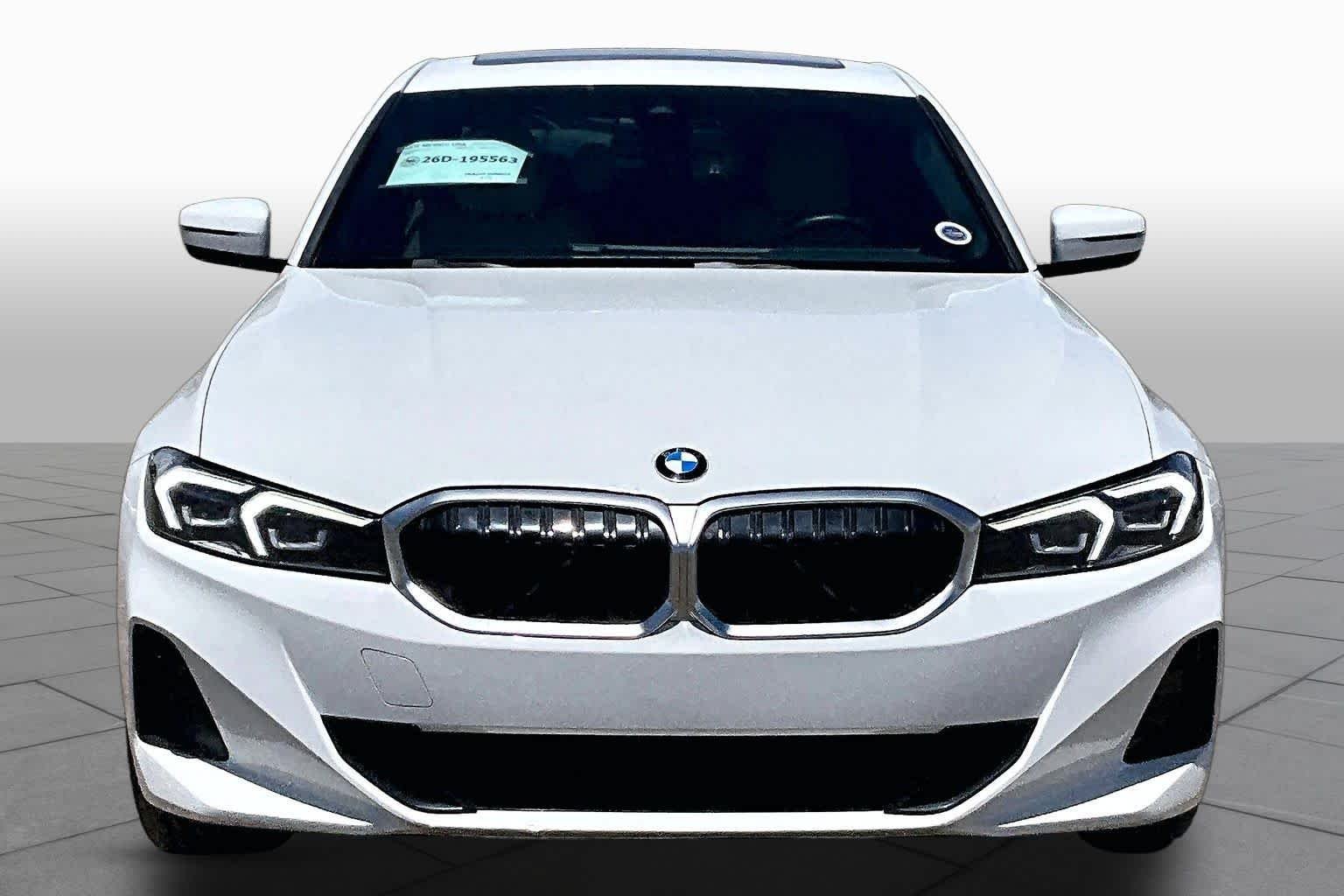 Used 2023 Alpine White BMW 330i xDrive image 3