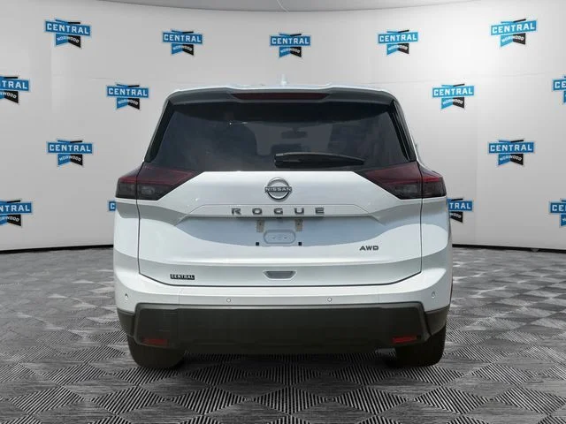 Used 2025 White Nissan SV image 4