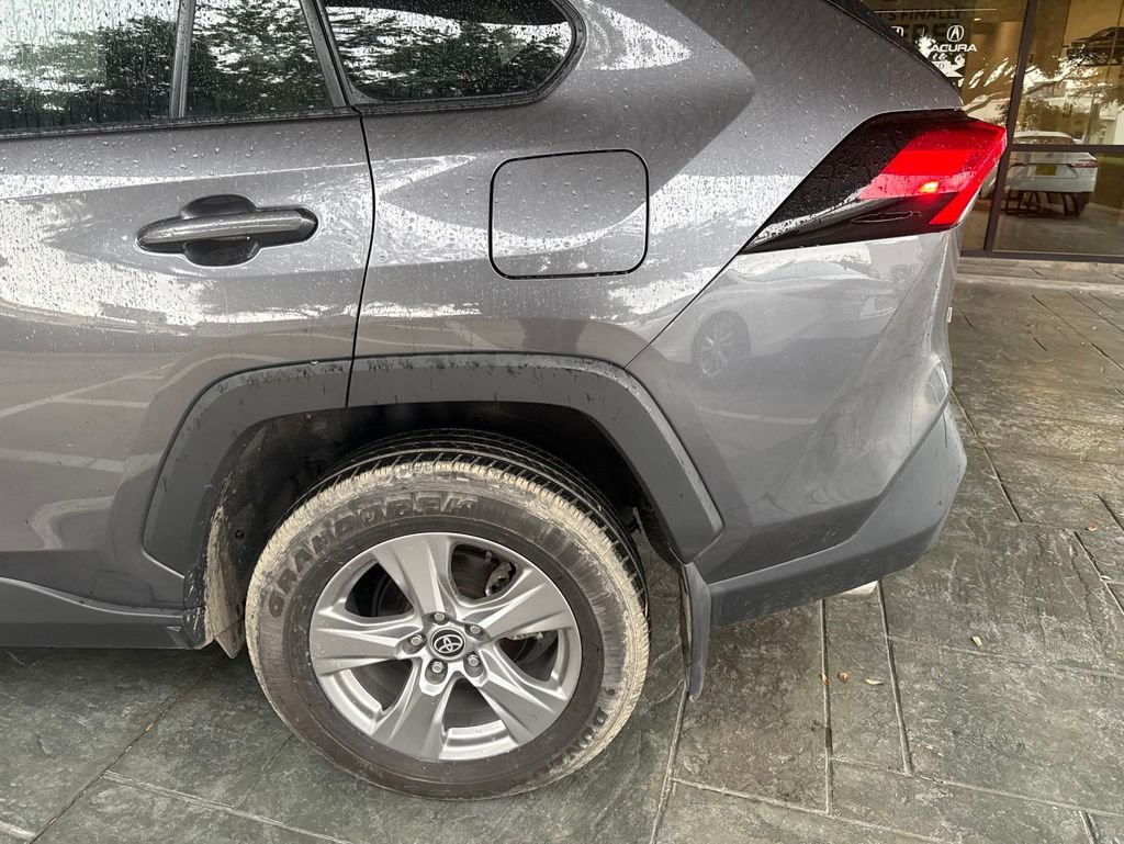 2024 Toyota RAV4 XLE - Photo 3
