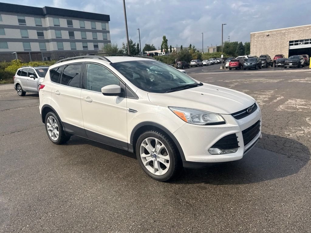 Used 2013 White Platinum Ford SE image 9