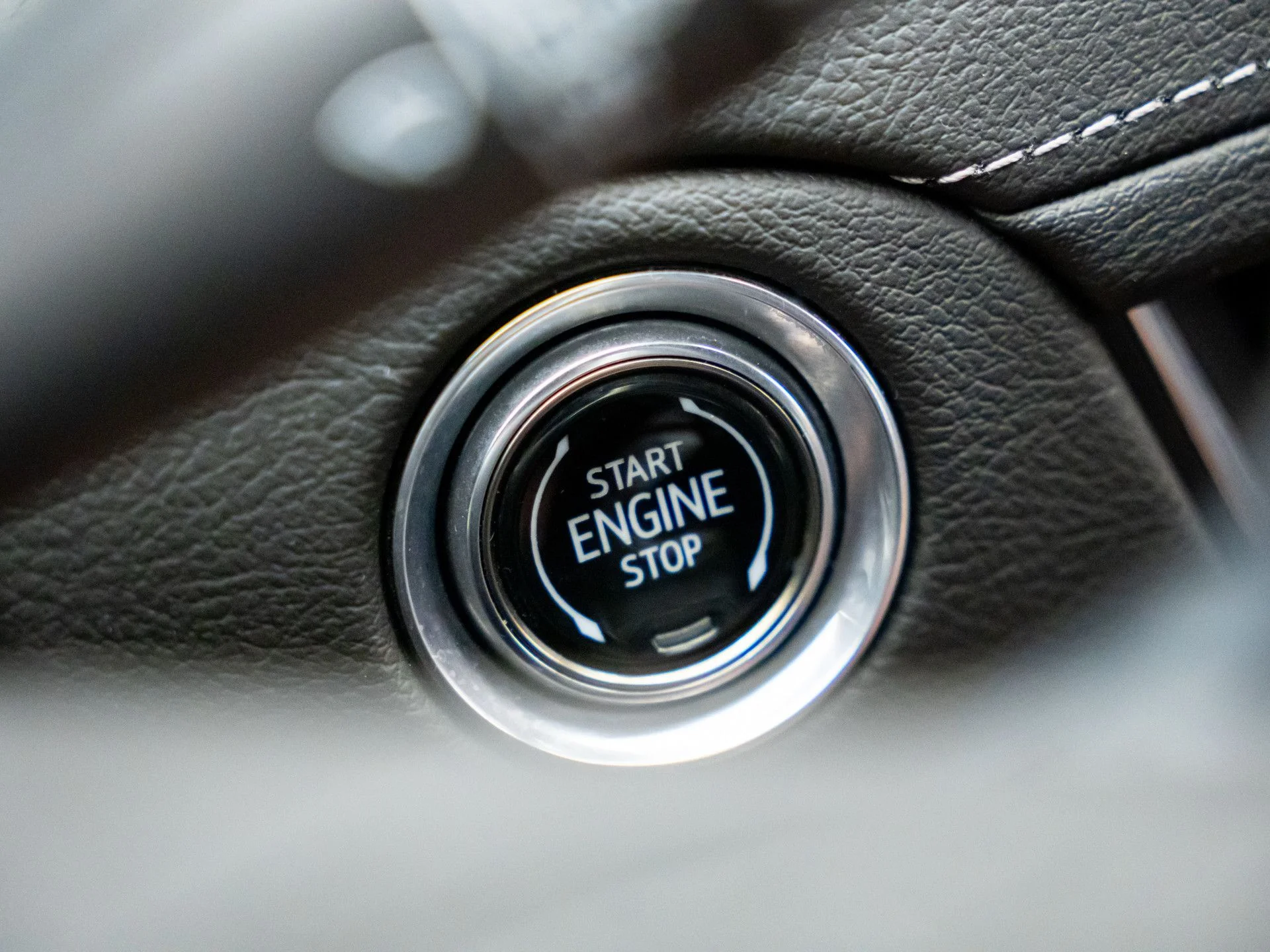 Used 2025 Yellow Cadillac V-Series image 24