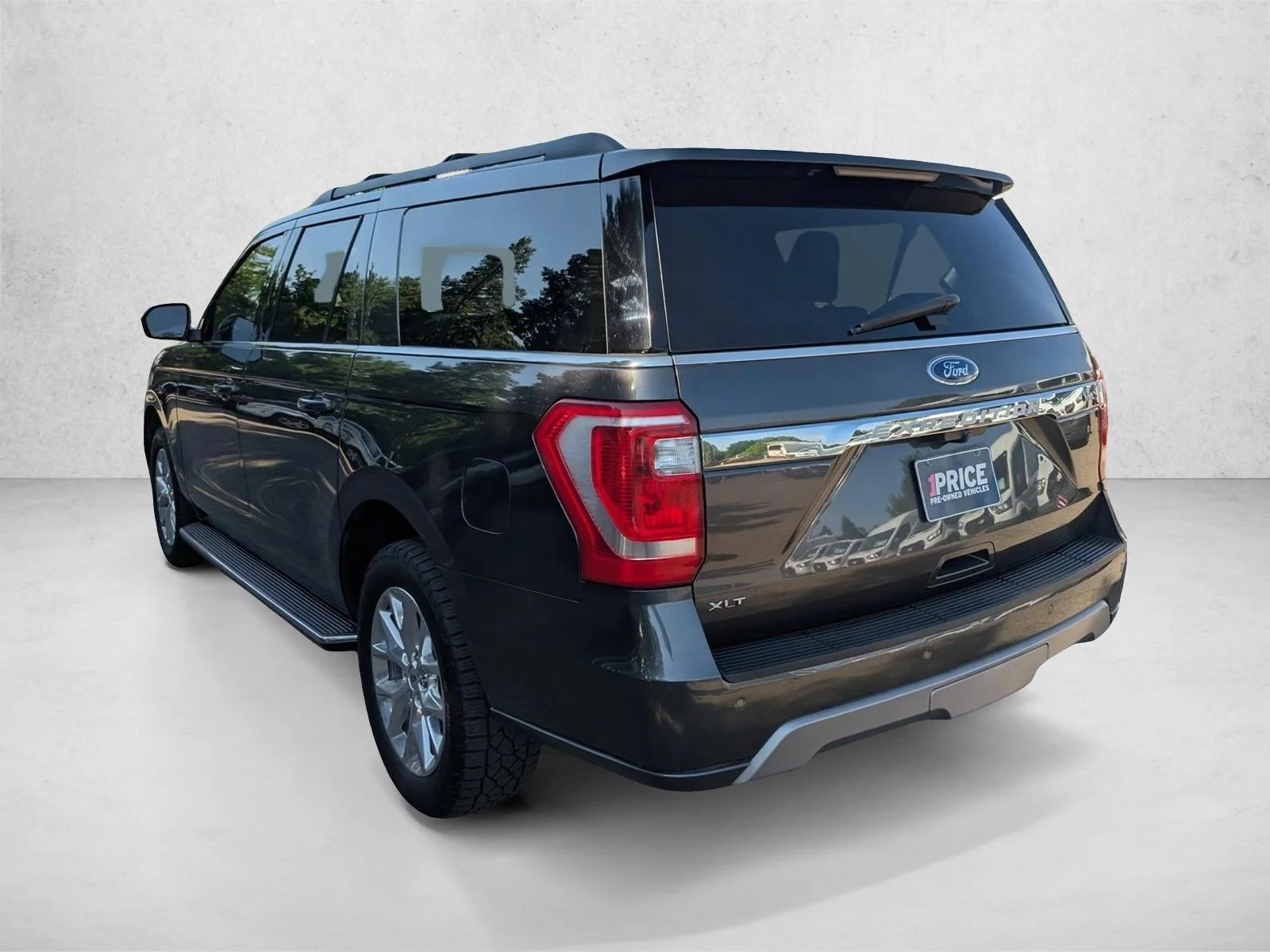 Used 2020 Magnetic Metallic Ford XLT image 7