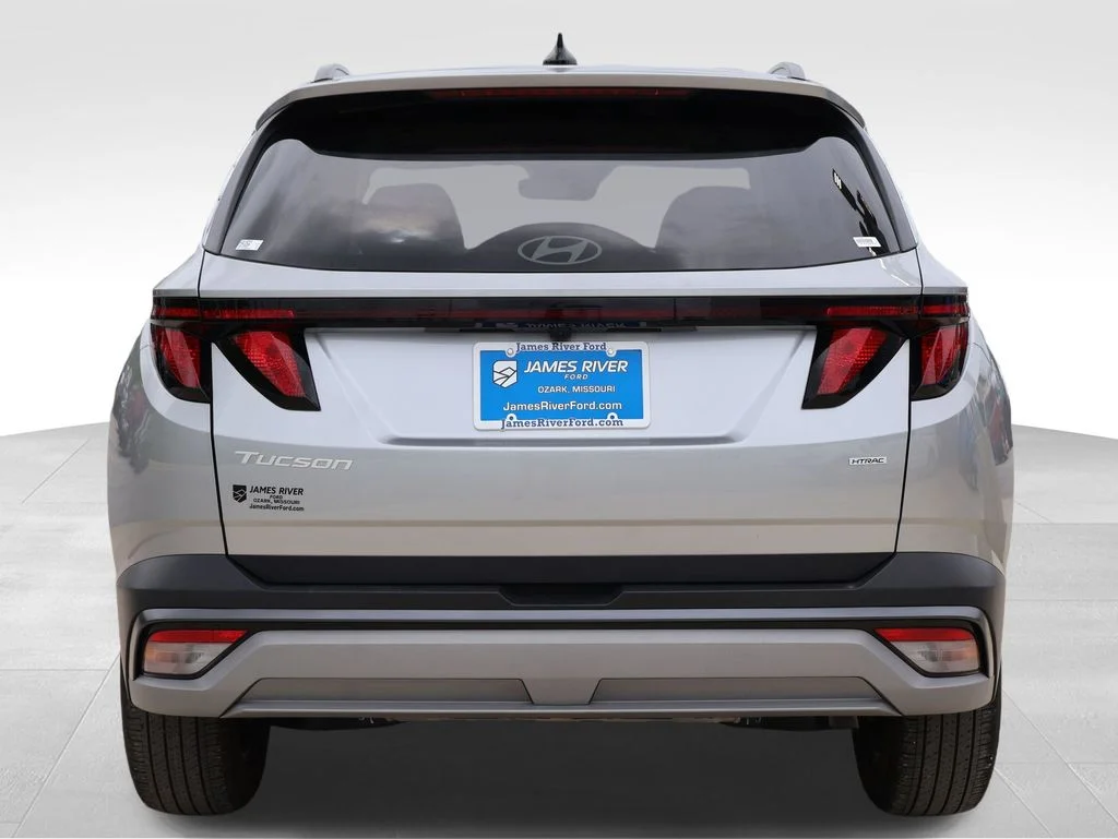 Used 2026 Silver Hyundai SEL image 4