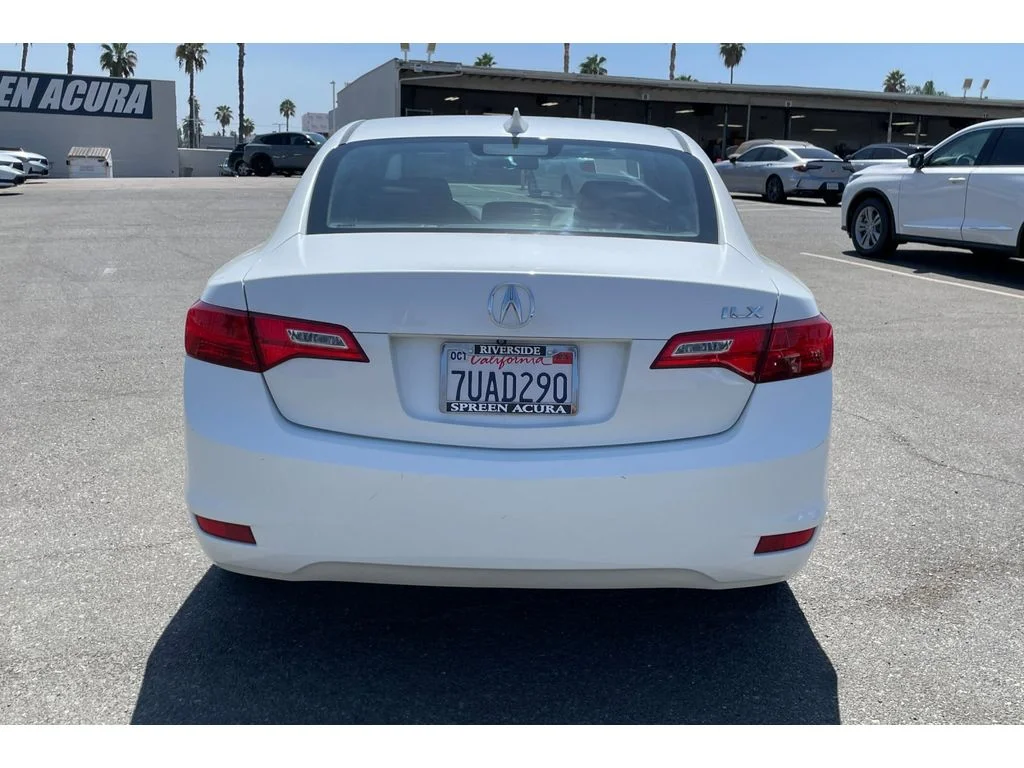 Used 2014 Bellanova White Pearl Acura 2.0L (A5) image 4