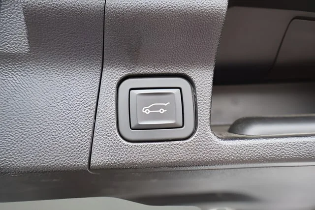 Used 2019 Summit White GMC SLE-2 image 26