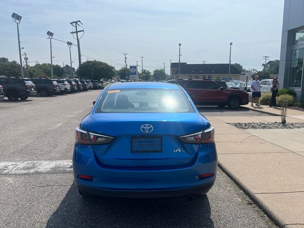 Used 2018 Blue Toyota Base image 4