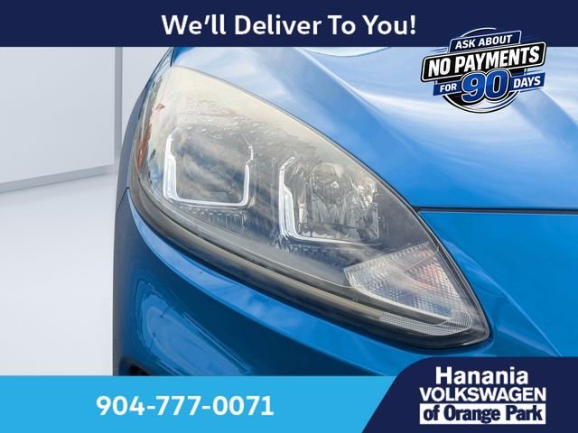 Used 2020 Blue Ford SE image 9
