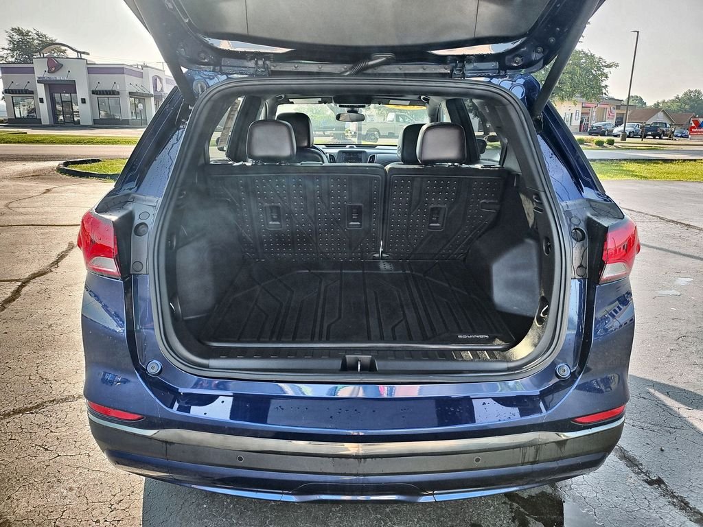 Used 2022 Blue Chevrolet RS image 24