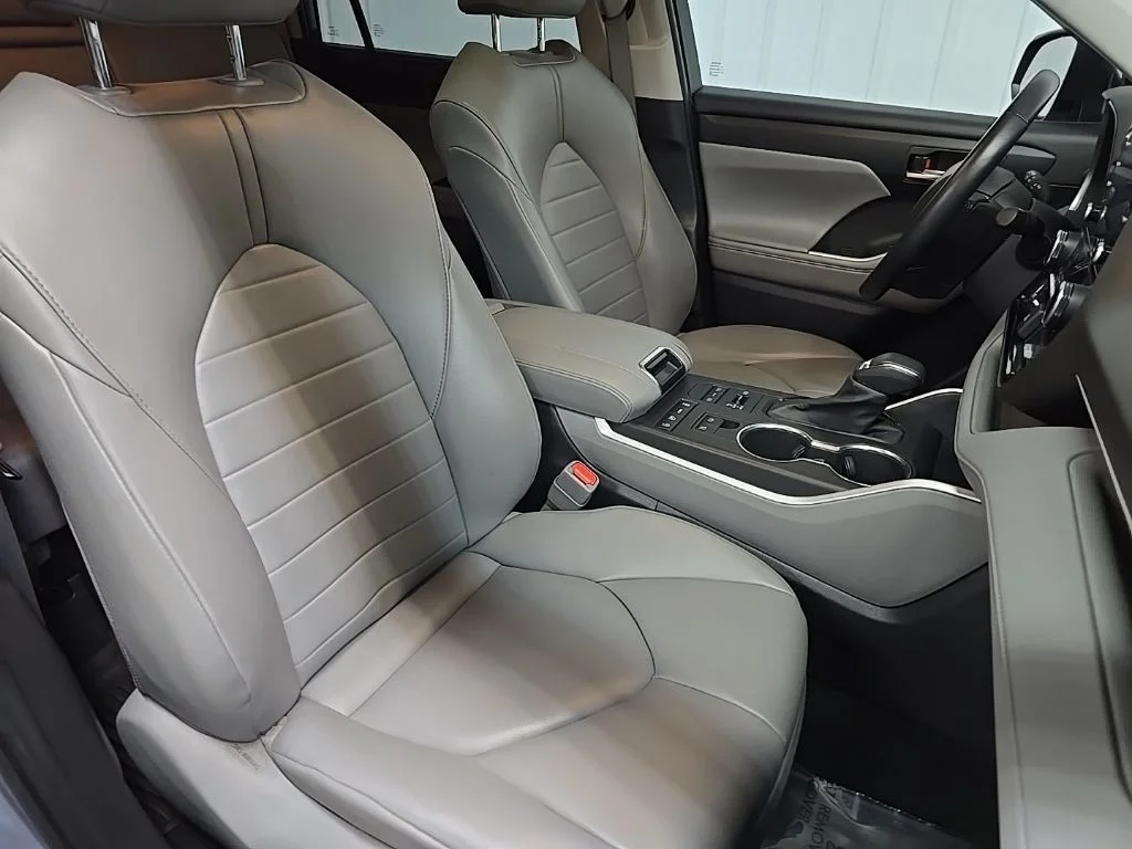 Used 2022 Blue Toyota XLE image 15