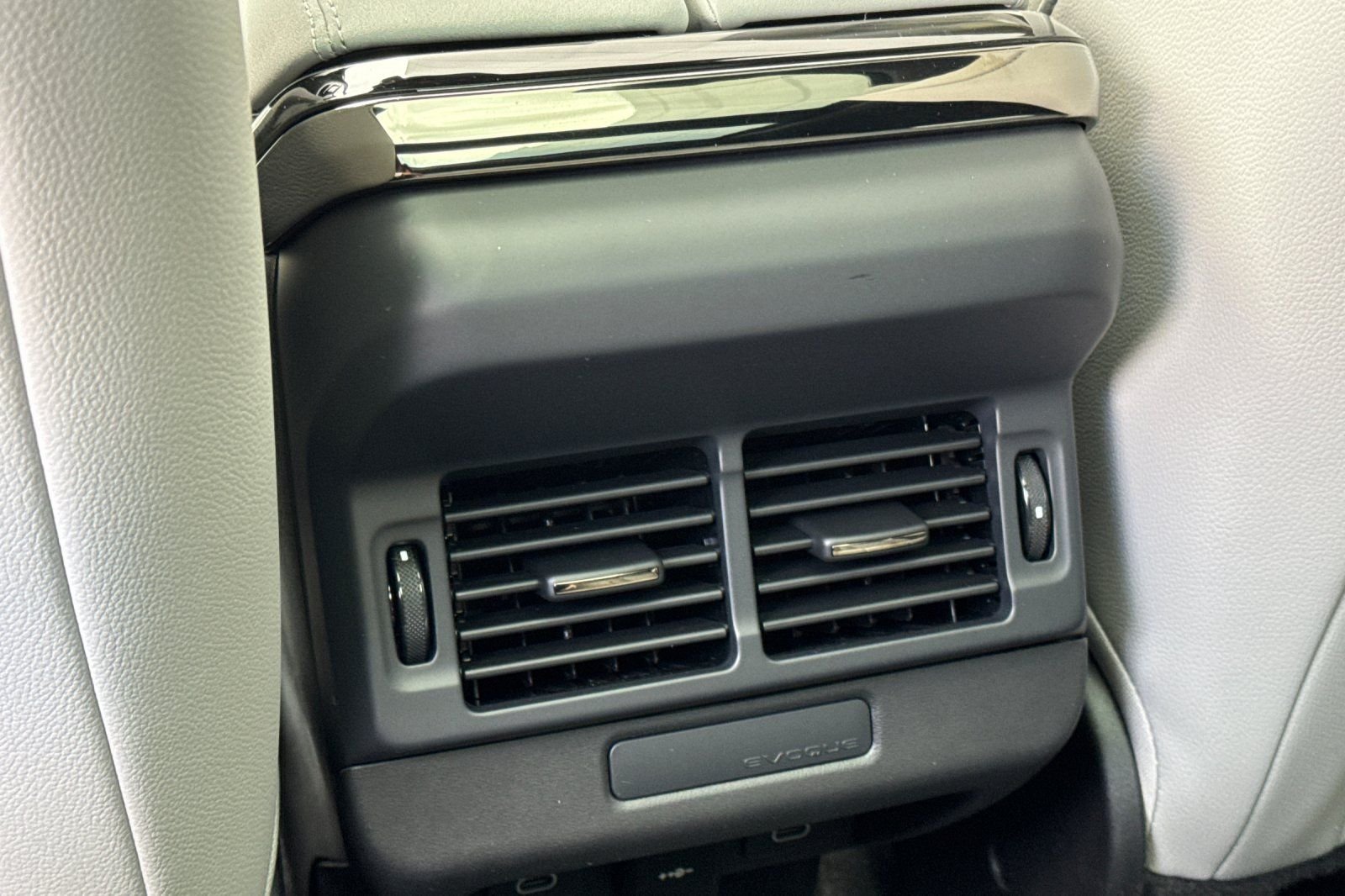 New 2026 Santorini Black Land Rover S image 13