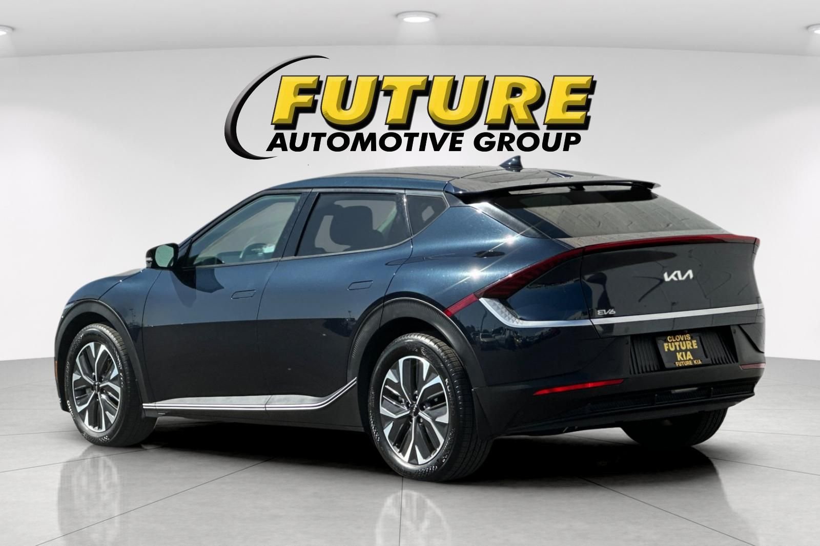 Used 2024 Blue Kia Light image 6