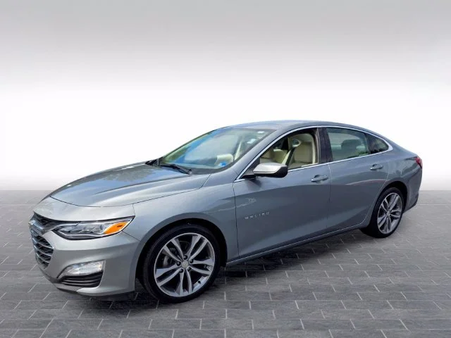 Used 2024 Sterling Gray Metallic Chevrolet 2LT image 3
