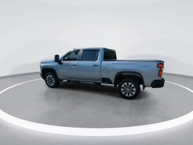Used 2025 Gray Chevrolet Custom image 6