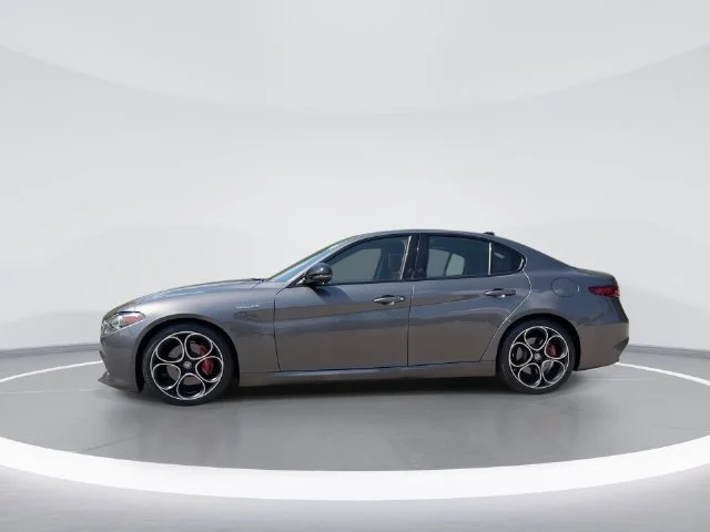 Used 2023 Gray Alfa Romeo Veloce image 5