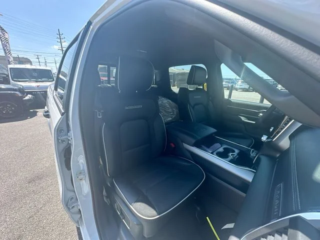 New 2027 Bright White Clear-Coat Exterior Paint RAM Laramie image 26