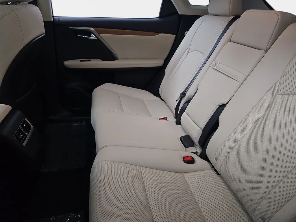 Used 2022 White Lexus 450h image 17