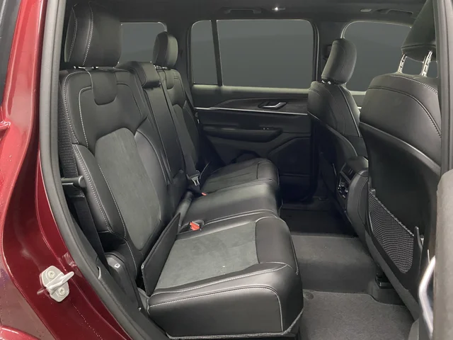 New 2026 Velvet Red Pearl-Coat Exterior Paint Jeep Altitude image 34