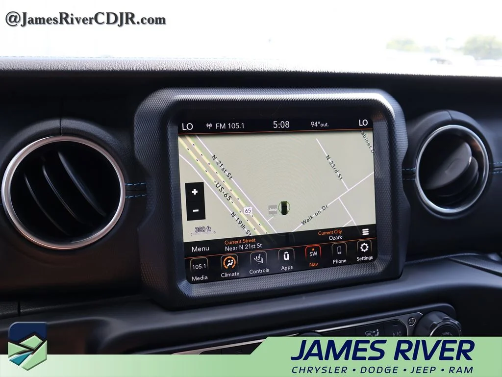 Used 2023 White Jeep Rubicon 4xe image 32