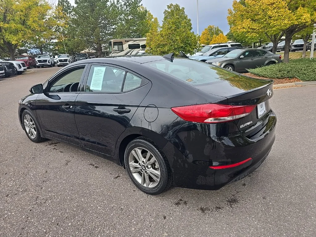Used 2018 Phantom Black Hyundai SEL image 3