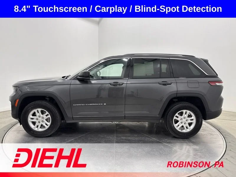 Used 2023 Gray Jeep Laredo image 4