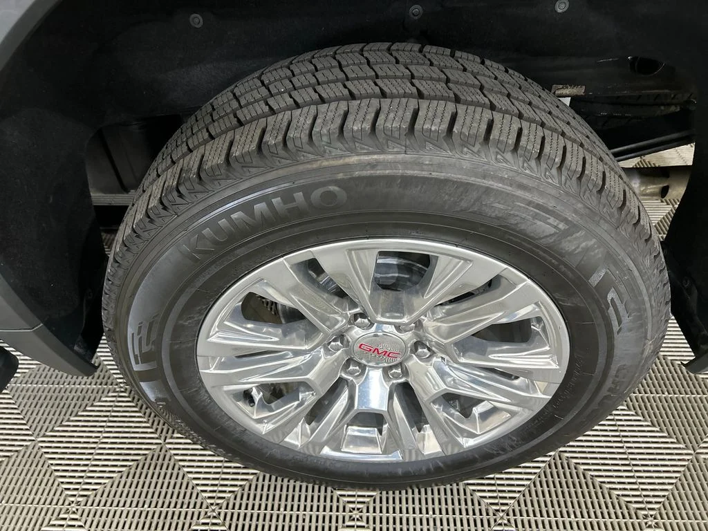 Used 2021 Black GMC Denali image 10