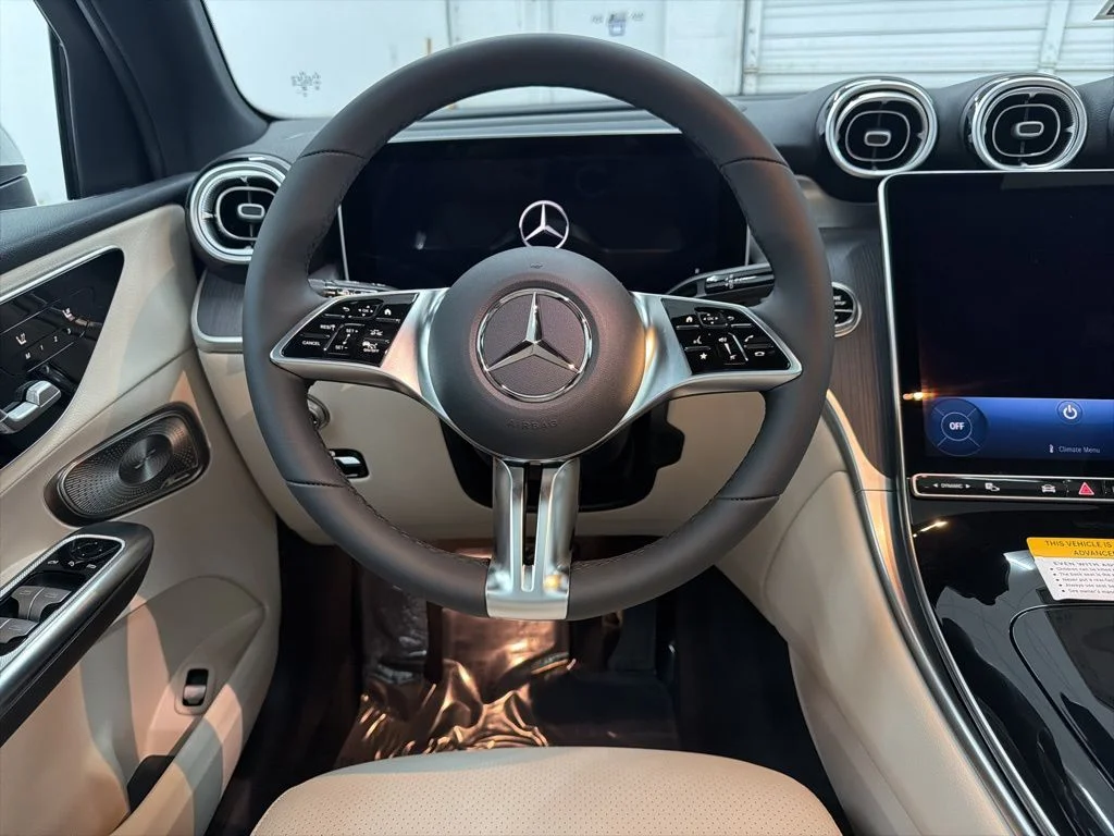 Used 2026 White Mercedes-Benz GLC 300 image 20