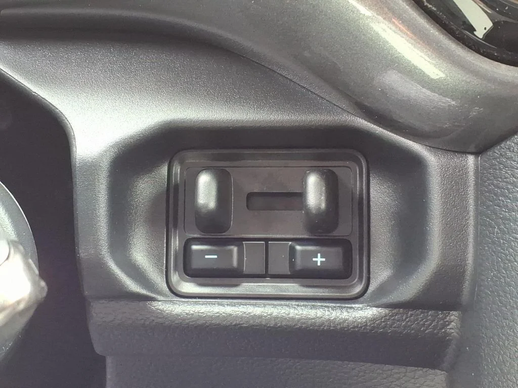New 2026 Marsh Gray Ford XLT image 15