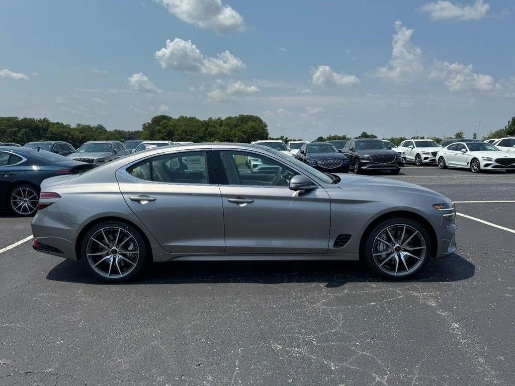 Used 2026 Savile Silver Genesis 2.5T Prestige image 2