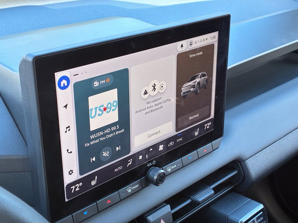 Used 2026  Toyota XLE Premium image 8
