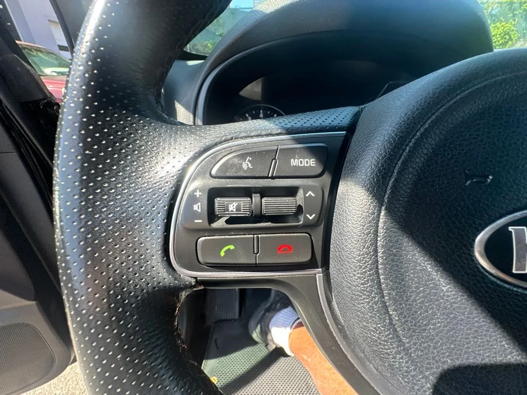 Used 2019 Red Kia EX image 13