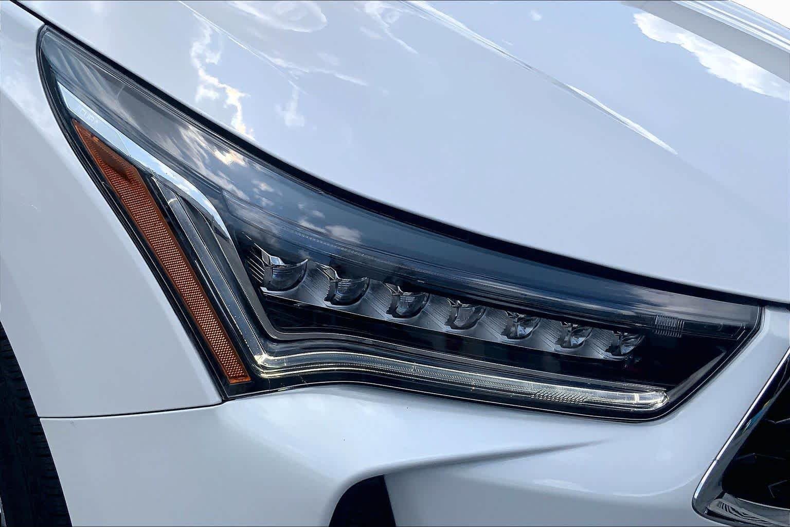 Used 2024 Platinum White Pearl Acura  image 28