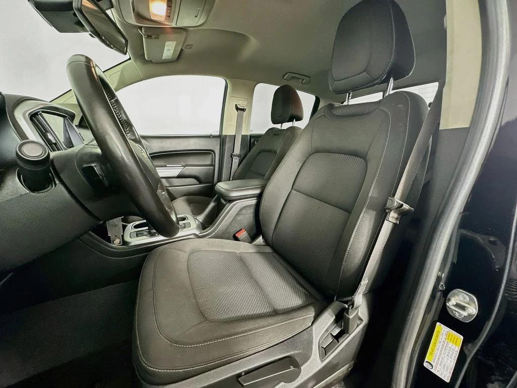 Used 2020 Black Chevrolet LT image 22