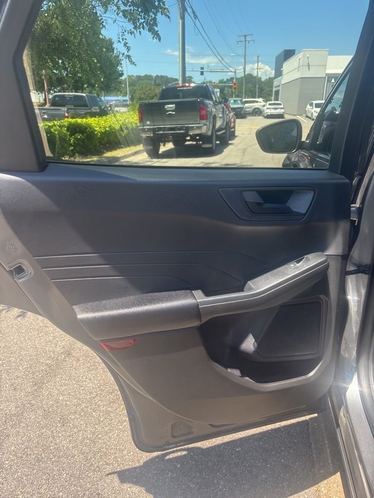 Used 2024 Gray Ford Active image 17