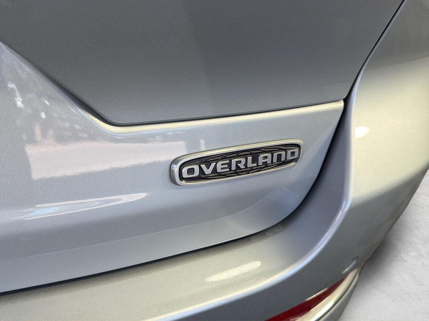 Used 2025 Silver Zynith Jeep Overland image 10