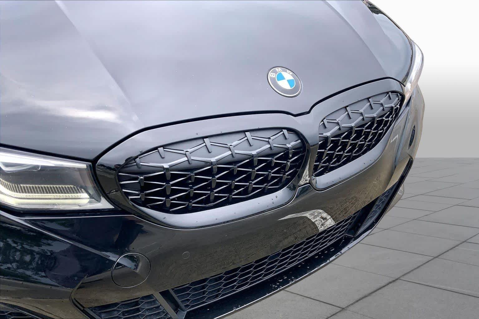 Used 2021 Black Sapphire Metallic BMW M340i image 29