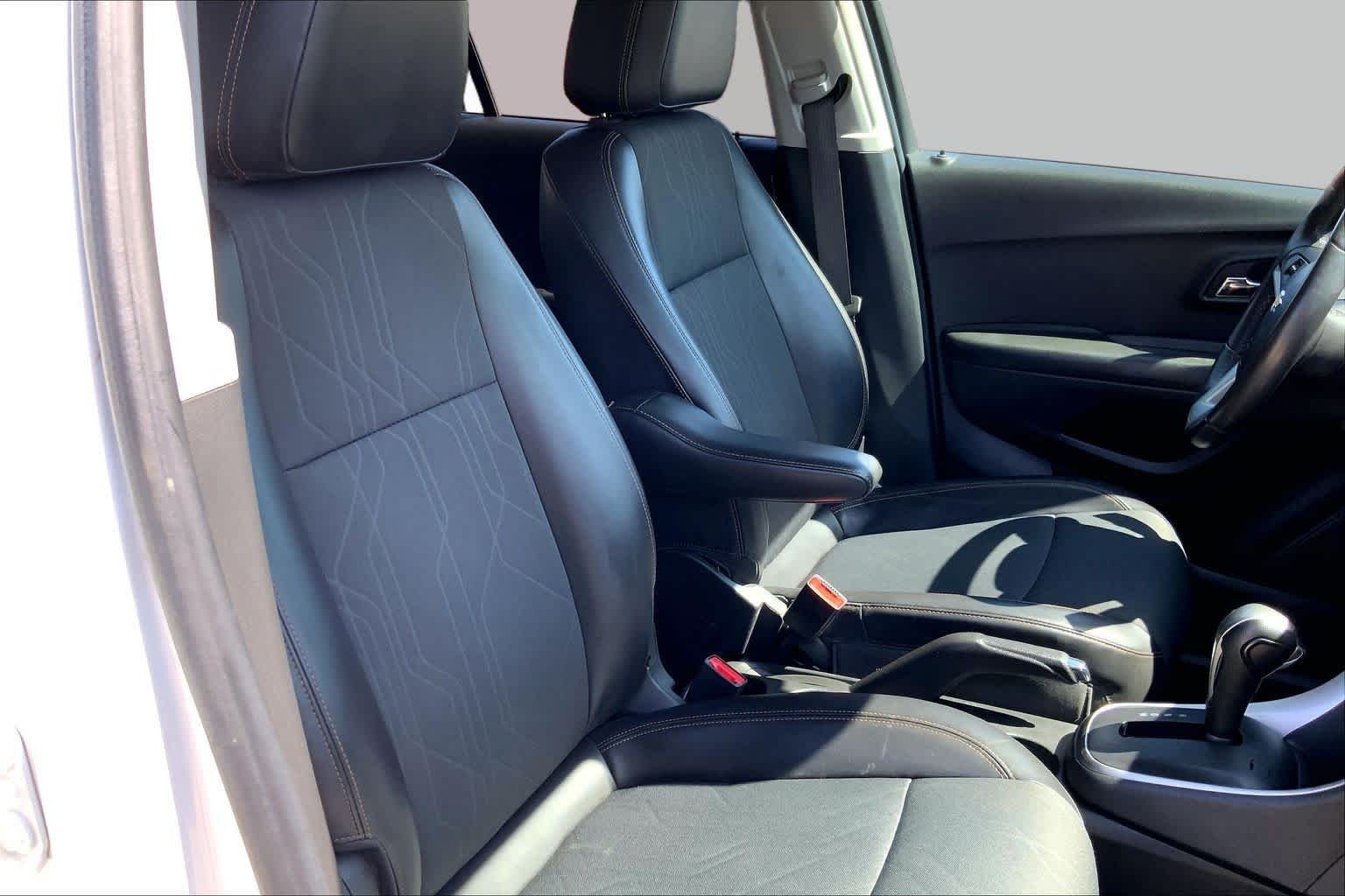 2022 Chevrolet Trax LT - Photo 9