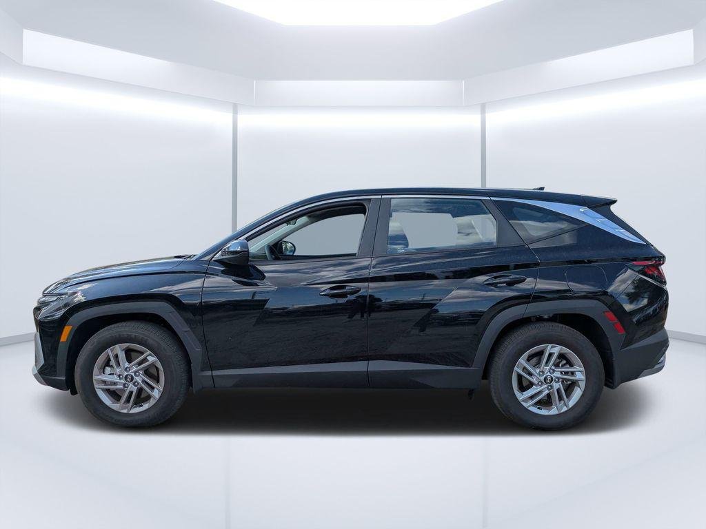 New 2026 Black Hyundai SE FWD image 6