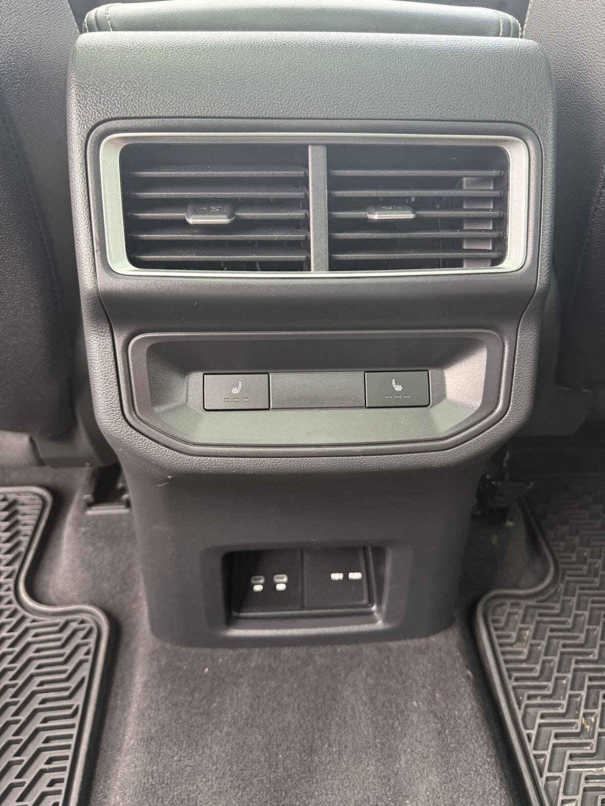 Used 2024 Pure Gray Volkswagen 2.0T SEL image 19