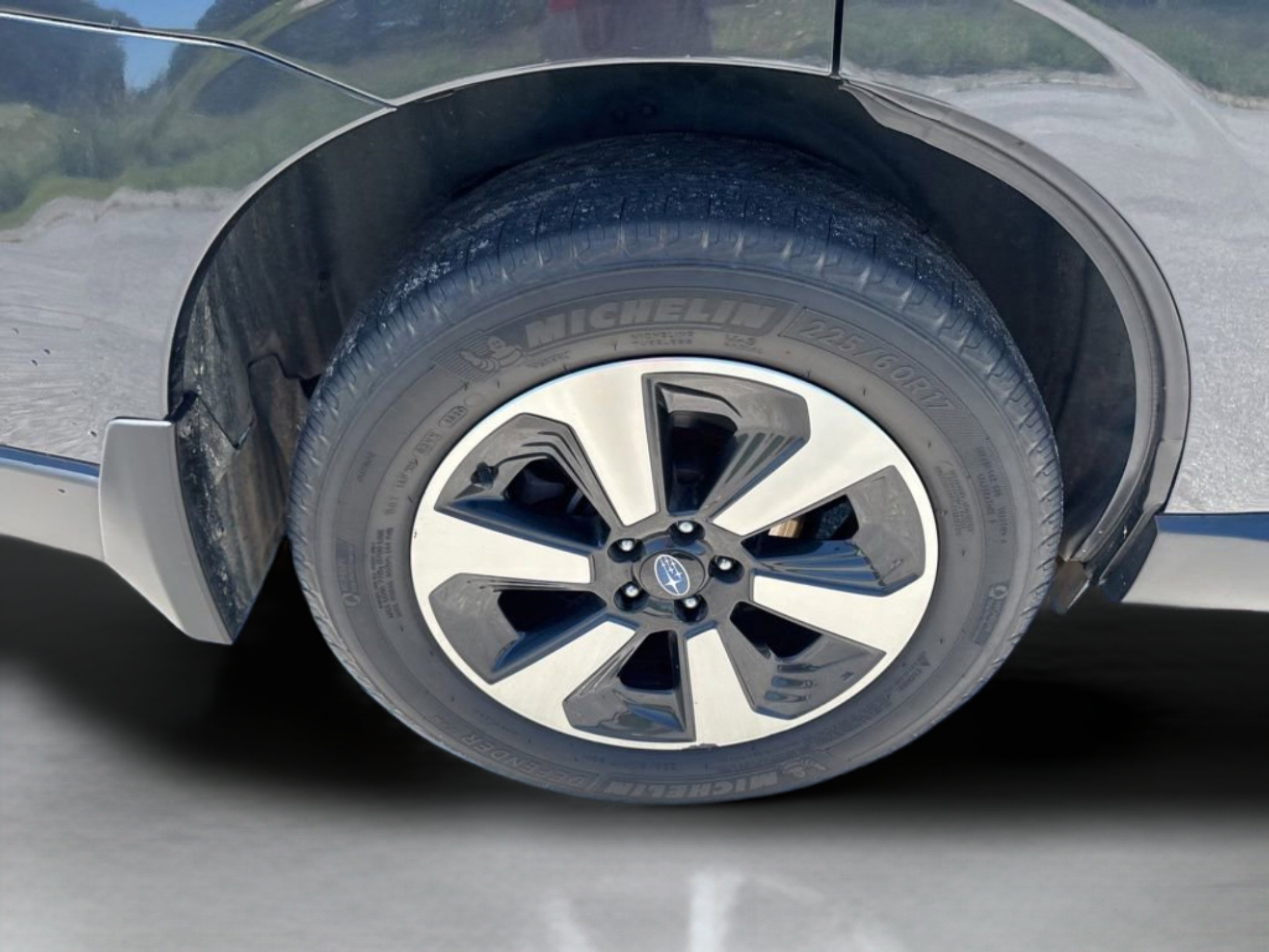 Used 2017 Dark Gray Metallic Subaru Limited image 36