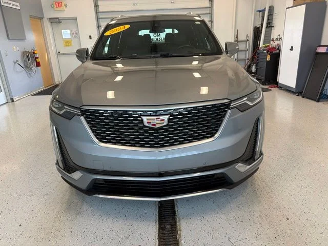 Used 2024 Silver Cadillac Premium Luxury image 5