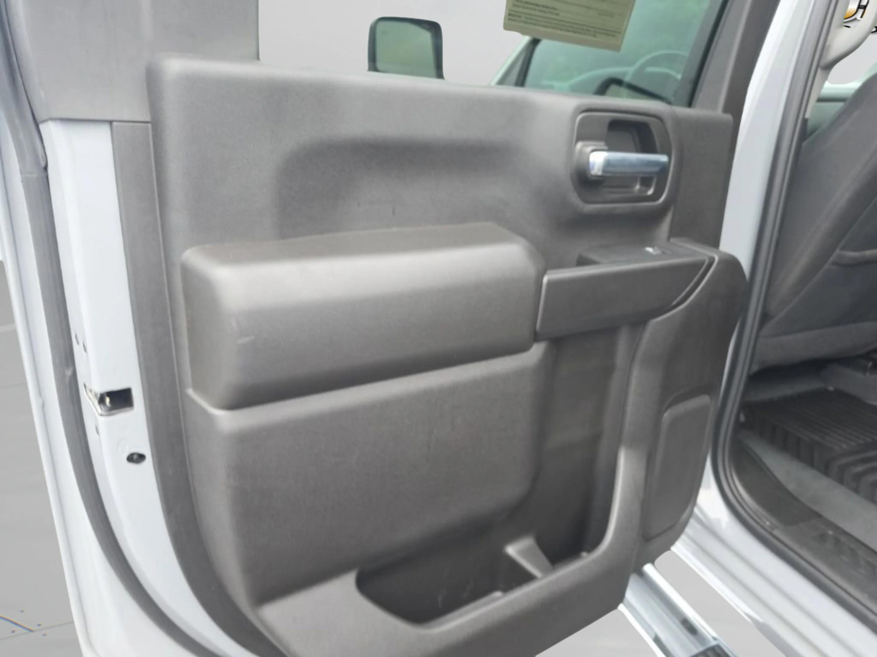 Used 2025 Slate Gray Metallic Chevrolet Custom image 22