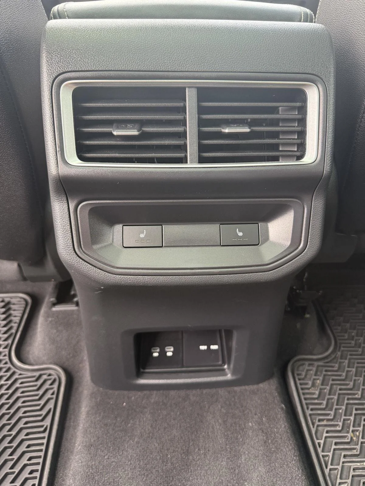 Used 2024 Pure Gray Volkswagen 2.0T SEL image 19