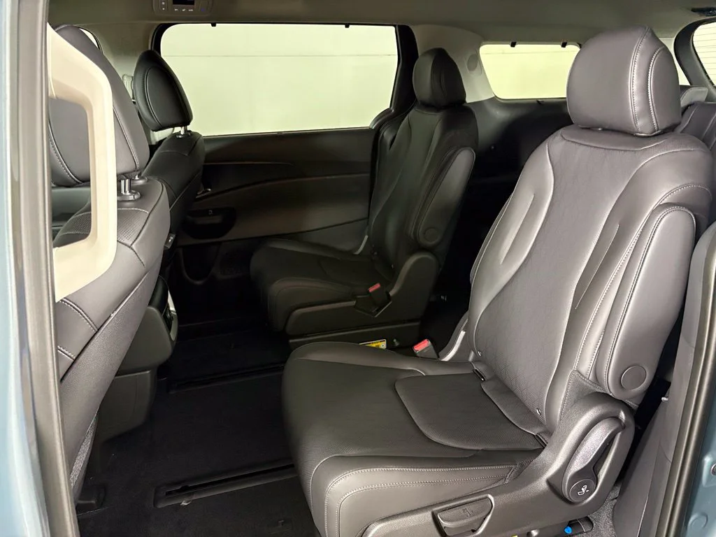 New 2027 Green Kia EX image 40