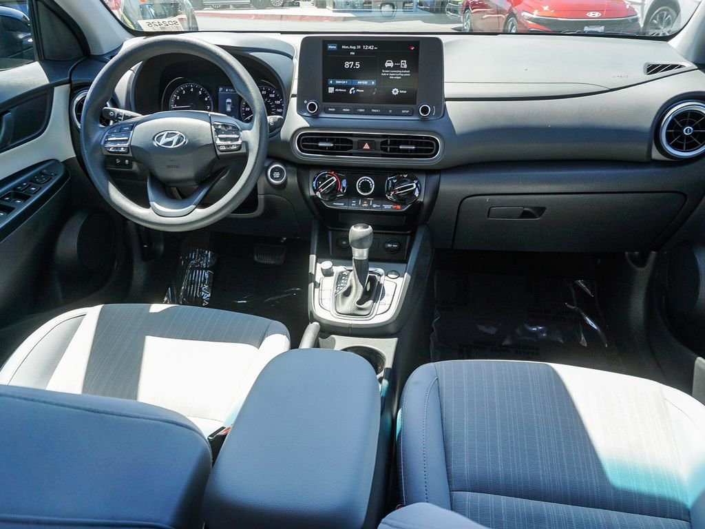 Used 2023 Black Hyundai SEL image 15