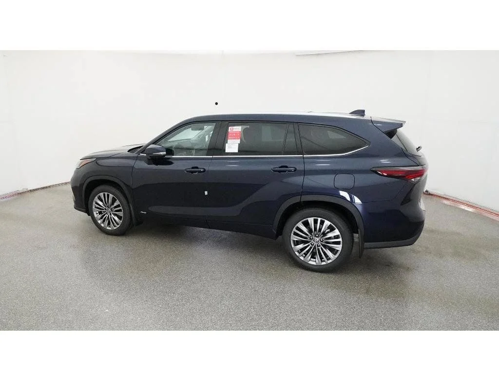 New 2026  Toyota Platinum image 5