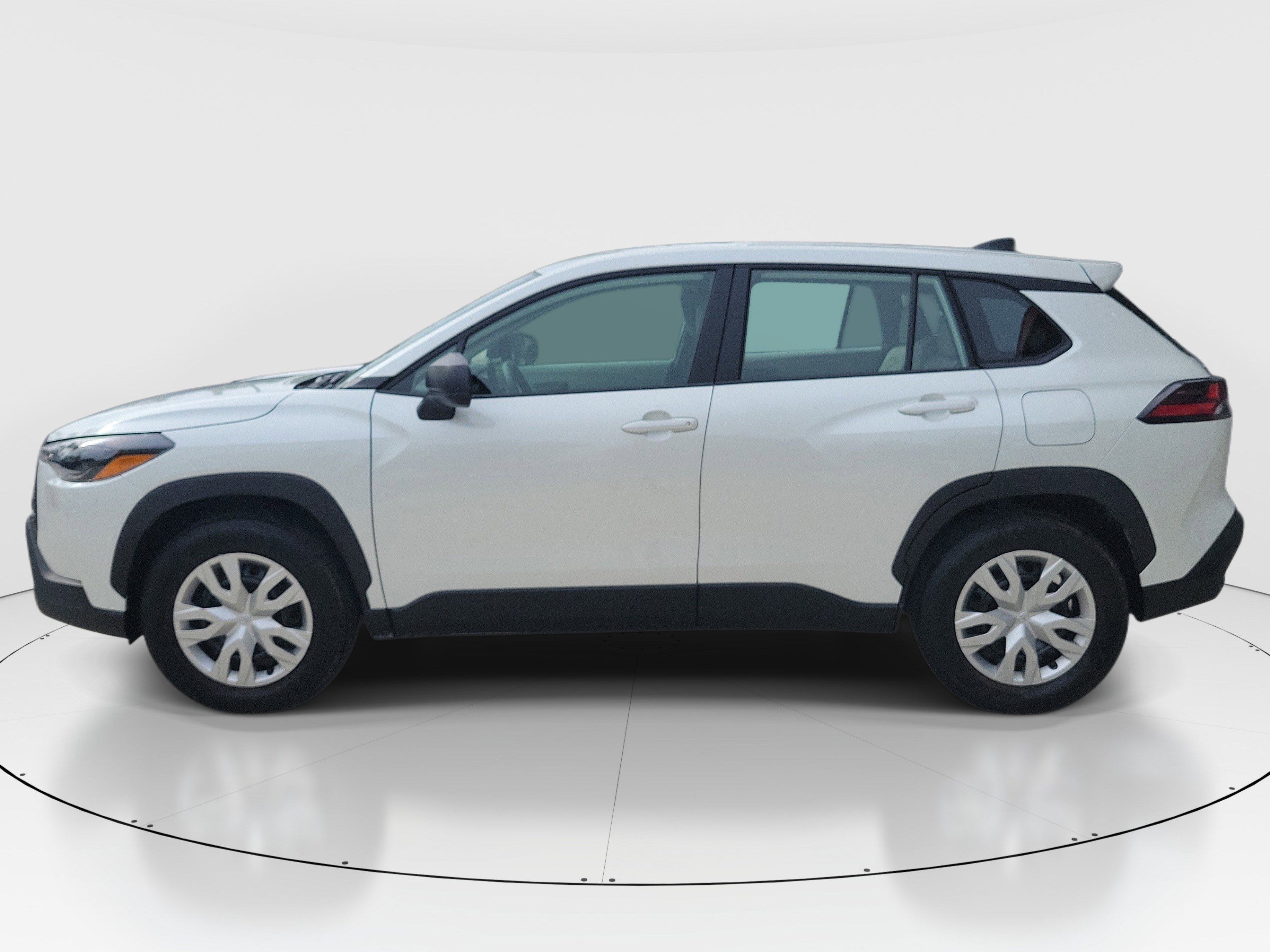 Used 2026 Pearl Toyota L image 4
